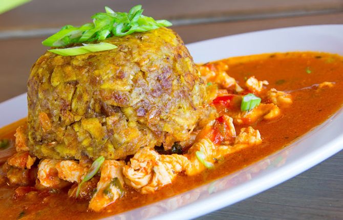 Mofongo Relleno con Pollo a la Criolla (Mofongos & Specialties)